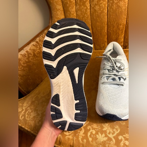 ASICS Women's Gel-Kayano 29 - Size 9 - Picture 3 of 3